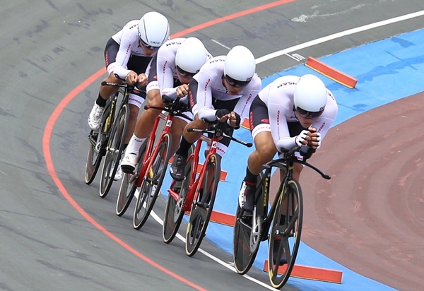 금산군청 사이클팀이 지난주 열린 KBS 양양전국사이클대회에서 금메달 2개, 은메달 2개, 동메달 2개를 획득해 단체종합 성적 3위를 차지했다.