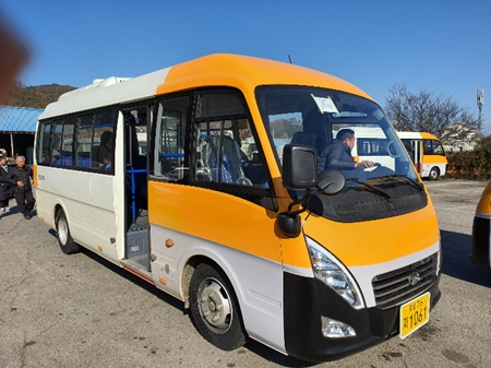 홍성군이 수요응답형 마중버스 대상 지역을 57개 마을에서 63개 마을로 확대 개편하고 오는 12월 1일부터 본격 운행한다. /홍성군 제공